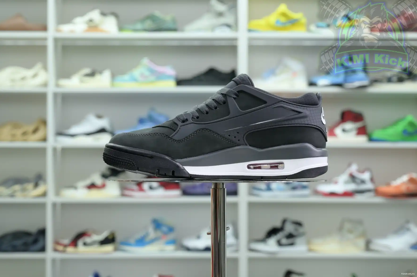 Sylvester Jordan Kimikick RM x Air SP 4 “Anthracite” Jordan Nigel 0509